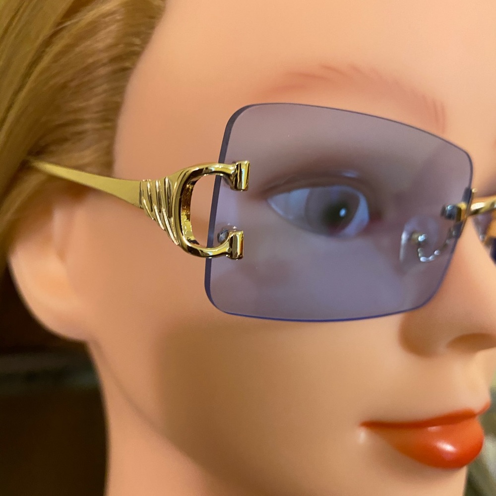 (UNISEX) Sky Blue Claw Rectangular Sunglasses